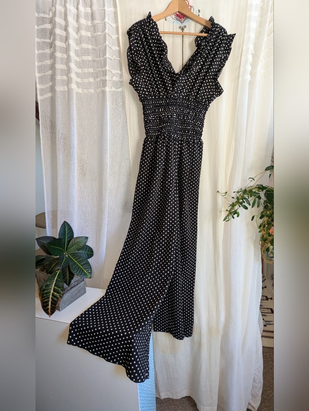Black & White Polkadot Wide Leg Jumpsuit Smocked Waist Pockets L Double V Neck